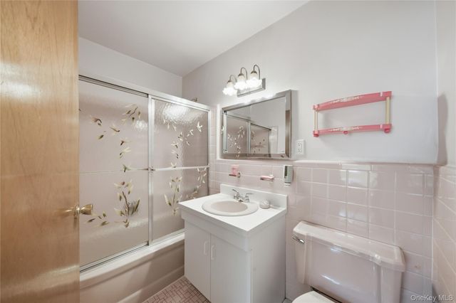 6669 73rd Place, Middle Village, NY 11379