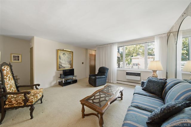 6669 73rd Place, Middle Village, NY 11379