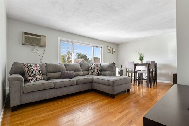 70 Mudge St 17, Lynn, MA 01902