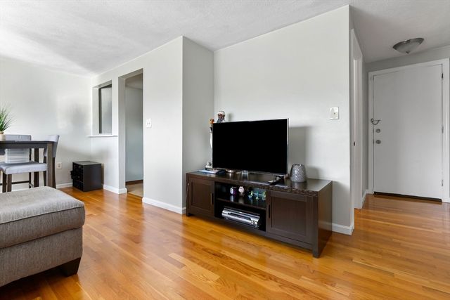70 Mudge St 17, Lynn, MA 01902