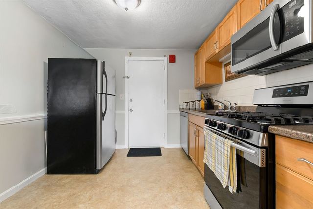 70 Mudge St 17, Lynn, MA 01902