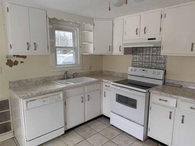 1237 Grant Street, Grand Haven, MI 49417