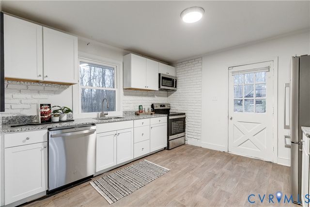 763 Oak Spring Ln, Manakin Sabot, VA 23103