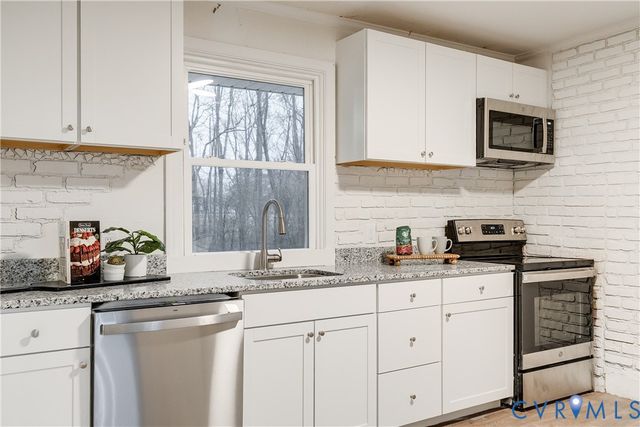 763 Oak Spring Ln, Manakin Sabot, VA 23103