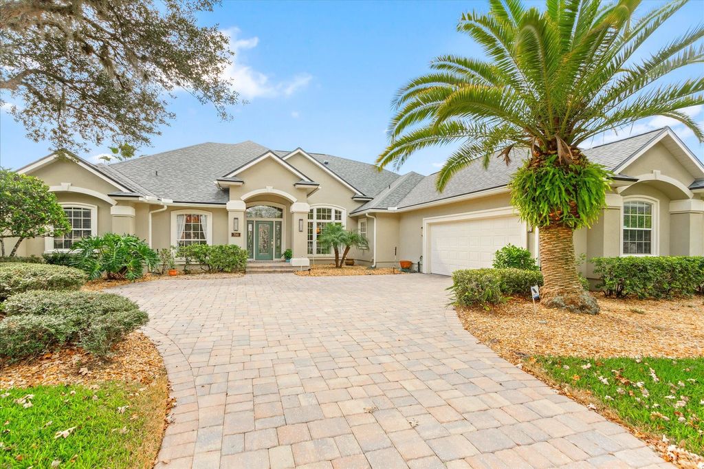 700 Pinecrest Isle Ct, St Augustine, FL 32092