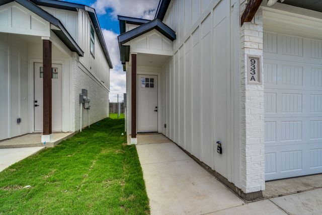 916 Cooksey Court B, Grandview, TX 76050