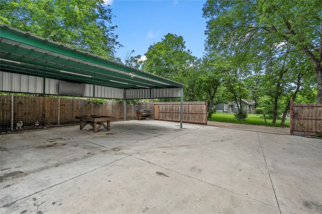 2301 Herring Avenue, Waco, TX 76708