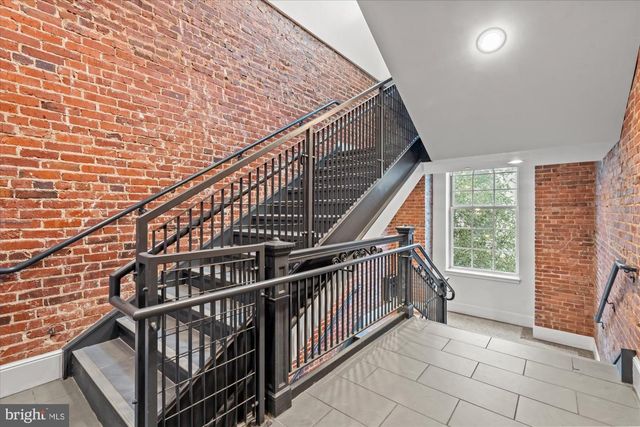 2035 2ND ST NW #G202, Washington, DC 20001