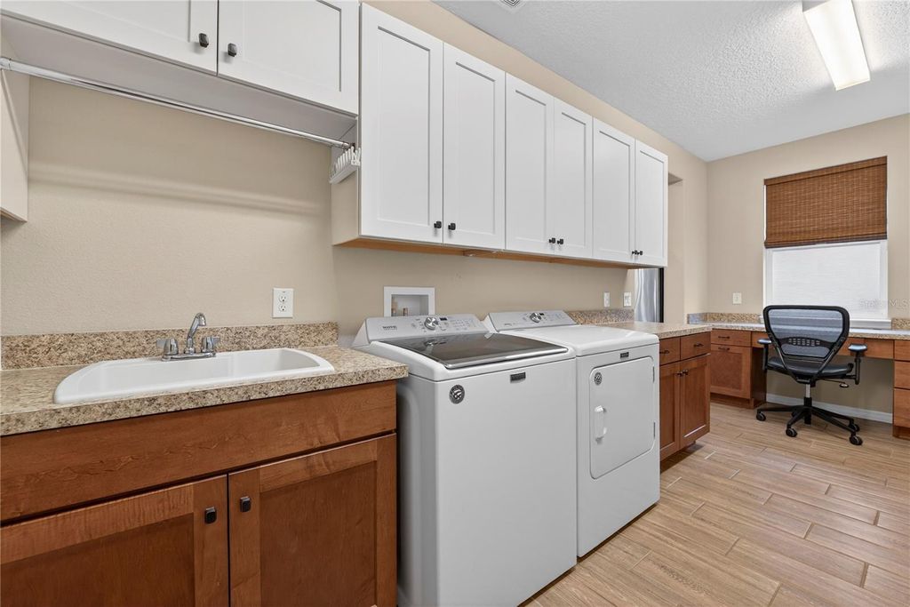 Image 26 of property listing at 5575 NW 43RD LANE ROAD, Ocala, FL 34482