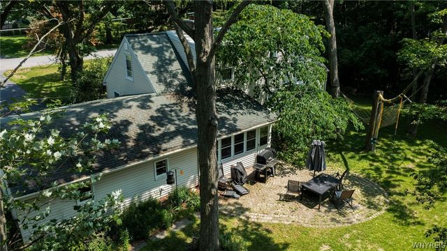 708 The Circle Drive, Lewiston, NY 14092