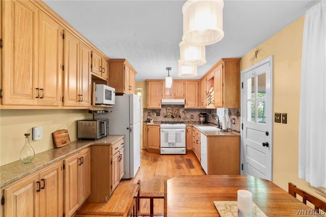 708 The Circle Drive, Lewiston, NY 14092