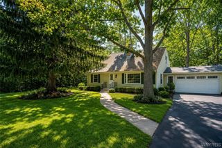 708 The Circle Drive, Lewiston, NY 14092