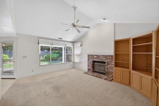 1448 Oak Grove Dr, Roseville, CA 95747