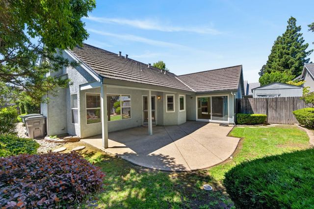 1448 Oak Grove Dr, Roseville, CA 95747