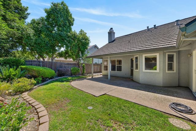 1448 Oak Grove Dr, Roseville, CA 95747