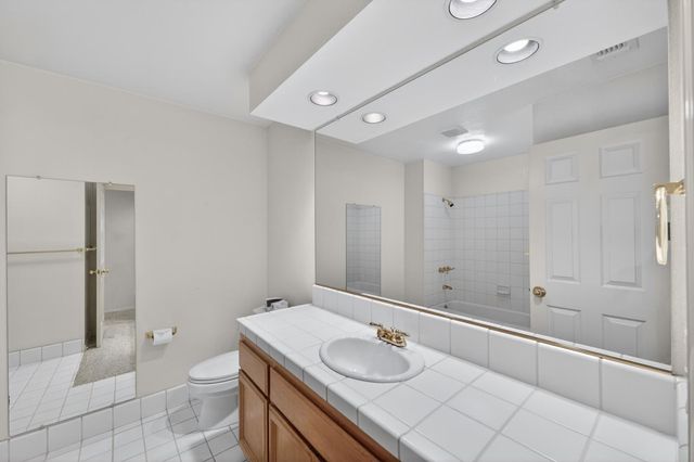 1448 Oak Grove Dr, Roseville, CA 95747
