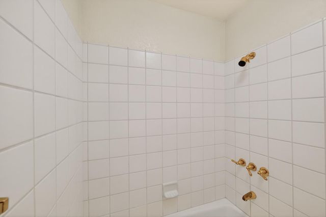 1448 Oak Grove Dr, Roseville, CA 95747