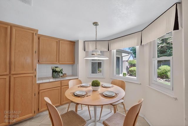 1448 Oak Grove Dr, Roseville, CA 95747