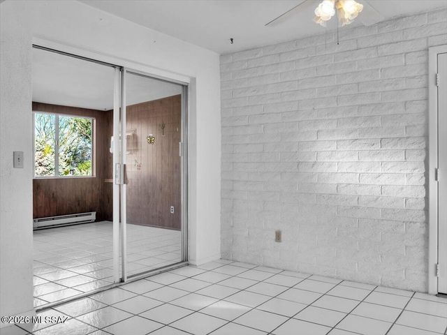 101 E La Grosella, Green Valley, AZ 85614