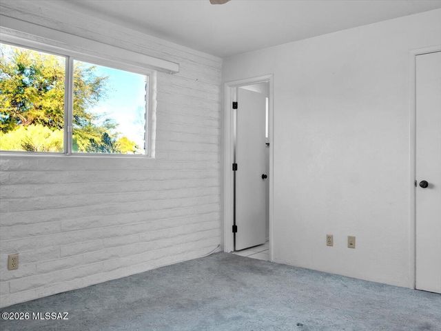 101 E La Grosella, Green Valley, AZ 85614