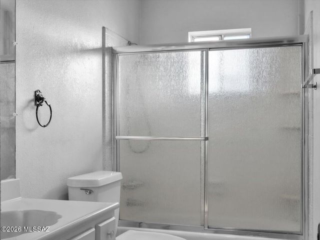 101 E La Grosella, Green Valley, AZ 85614