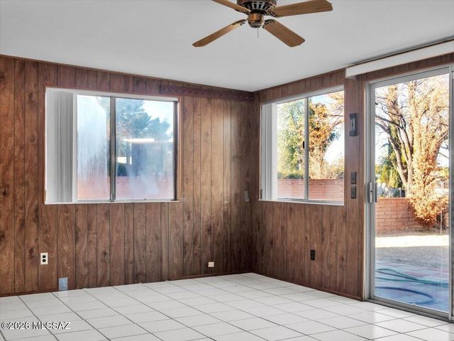 101 E La Grosella, Green Valley, AZ 85614