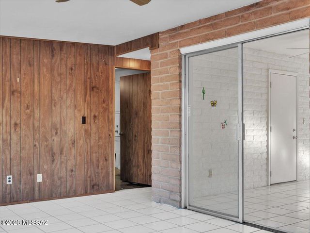 101 E La Grosella, Green Valley, AZ 85614