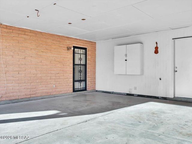 101 E La Grosella, Green Valley, AZ 85614