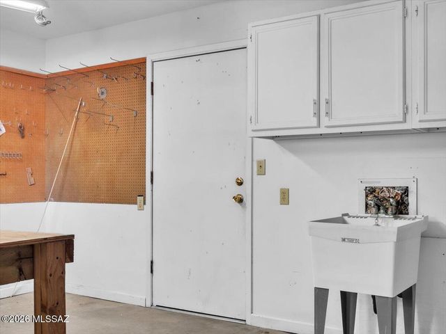 101 E La Grosella, Green Valley, AZ 85614