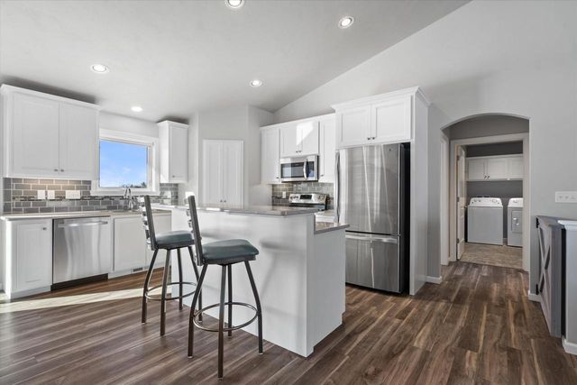 1735 RED OAK STREET, Green Bay, WI 54313