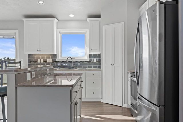 1735 RED OAK STREET, Green Bay, WI 54313