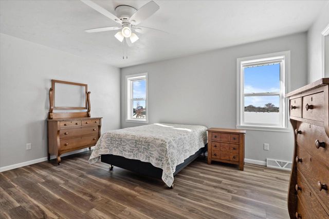 1735 RED OAK STREET, Green Bay, WI 54313