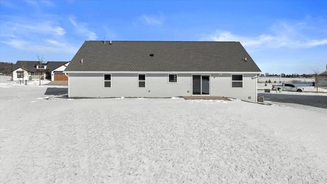 1735 RED OAK STREET, Green Bay, WI 54313