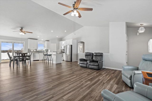 1735 RED OAK STREET, Green Bay, WI 54313