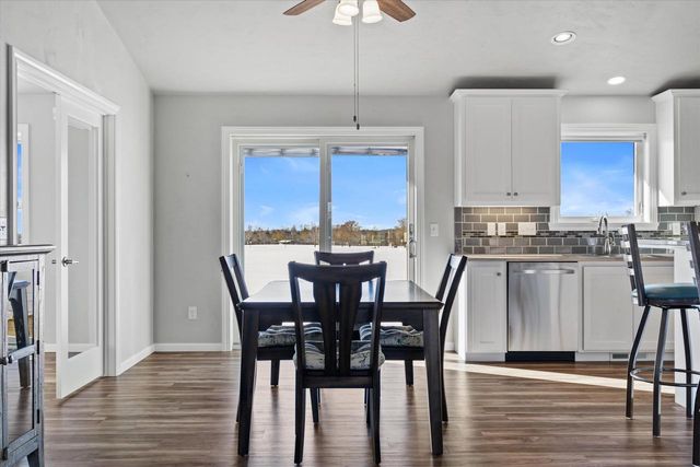 1735 RED OAK STREET, Green Bay, WI 54313