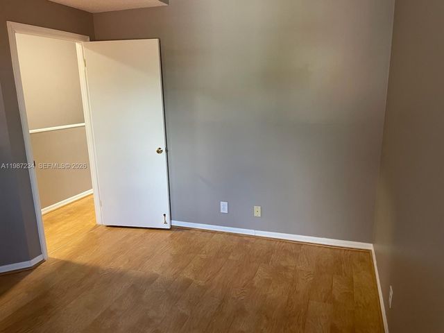 800 Sorrento Dr, Weston, FL 33326