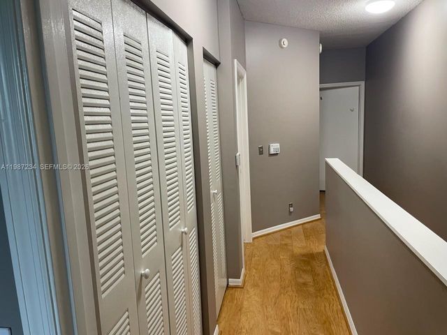 800 Sorrento Dr, Weston, FL 33326