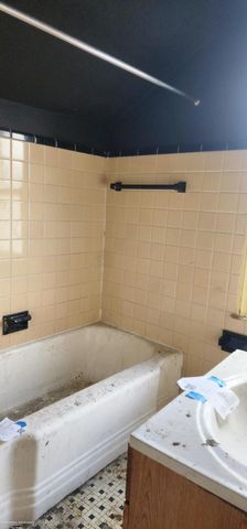 13900 Bringard Drive, Detroit, MI 48205