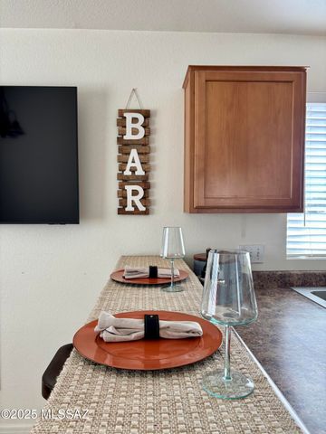 8000 W Mural Hill Drive, Tucson, AZ 85743