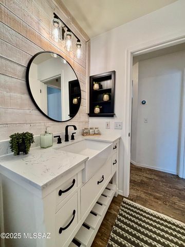 8000 W Mural Hill Drive, Tucson, AZ 85743