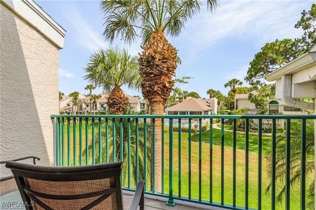 70 Emerald Woods DR K8, Naples, FL 34108