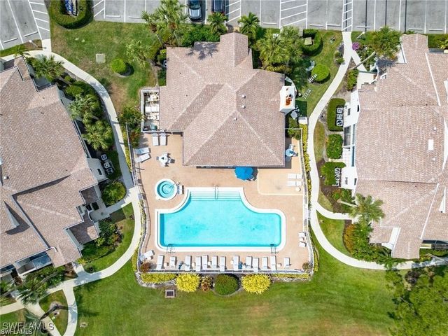 70 Emerald Woods DR K8, Naples, FL 34108