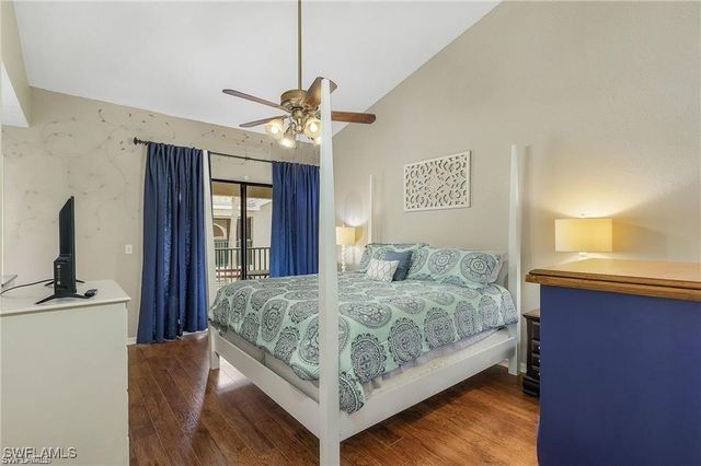 70 Emerald Woods DR K8, Naples, FL 34108