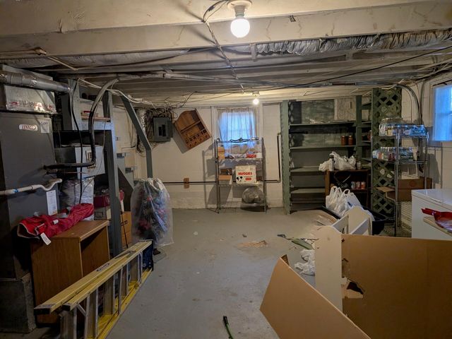 214 Pine Street, Forsyth, MO 65653