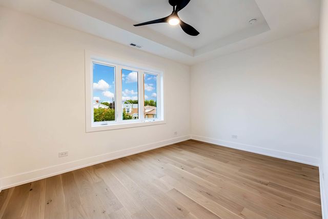 5721 S Newcastle Avenue, Chicago, IL 60638
