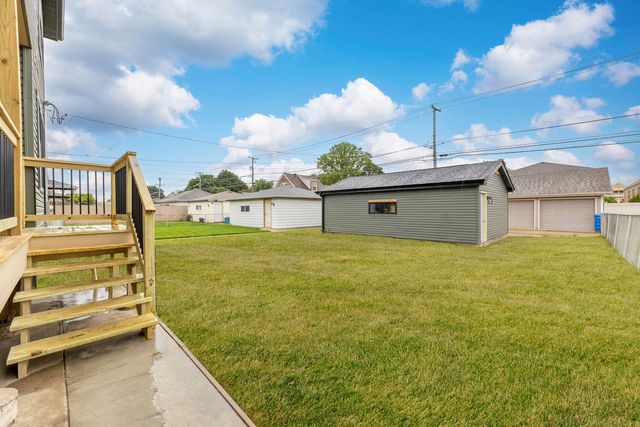 5721 S Newcastle Avenue, Chicago, IL 60638