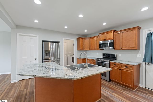 2762 Allen Bridge Road, Fountain Inn, SC 29644