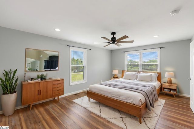 2762 Allen Bridge Road, Fountain Inn, SC 29644