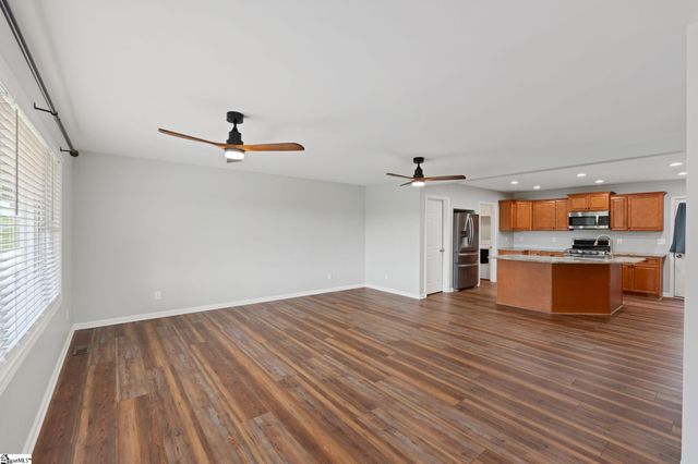 2762 Allen Bridge Road, Fountain Inn, SC 29644