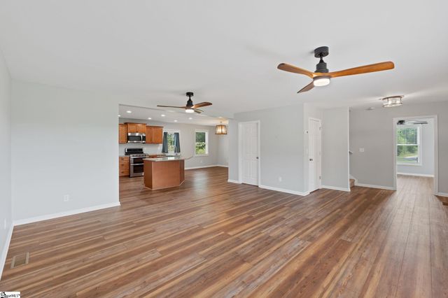 2762 Allen Bridge Road, Fountain Inn, SC 29644